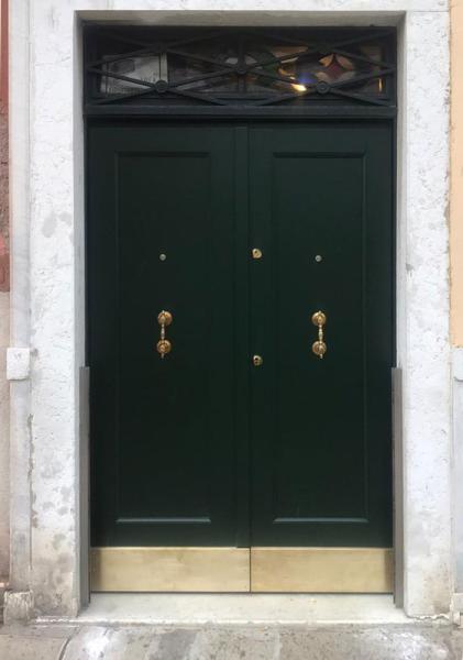 Porta rinforzata, inox e legno, esterno